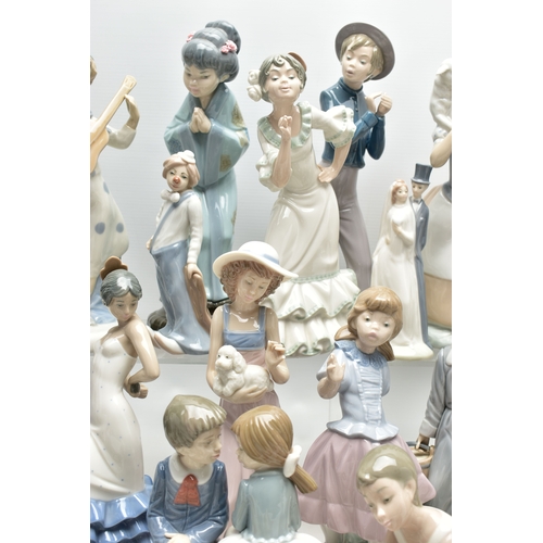 1067A - SIX LLADRO FIGURES, TWENTY SIX NAO FIGURES AND THREE OTHER SPANISH PORCELAIN FIGURES, the Lladro com... 