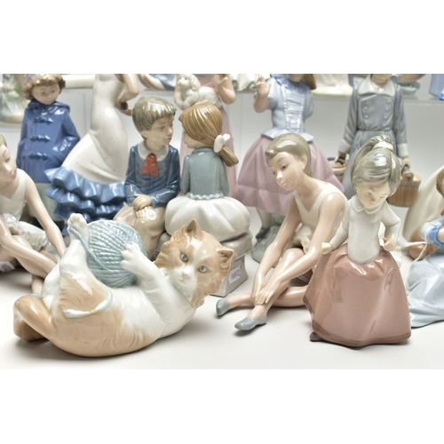 1067A - SIX LLADRO FIGURES, TWENTY SIX NAO FIGURES AND THREE OTHER SPANISH PORCELAIN FIGURES, the Lladro com... 