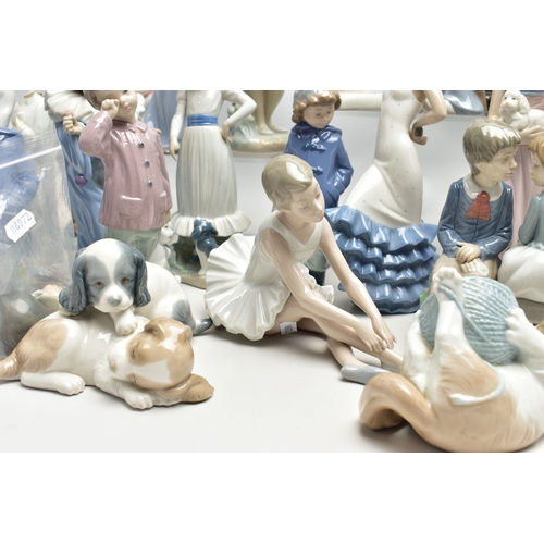 1067A - SIX LLADRO FIGURES, TWENTY SIX NAO FIGURES AND THREE OTHER SPANISH PORCELAIN FIGURES, the Lladro com... 