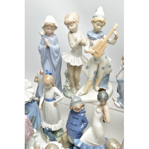 1067A - SIX LLADRO FIGURES, TWENTY SIX NAO FIGURES AND THREE OTHER SPANISH PORCELAIN FIGURES, the Lladro com... 