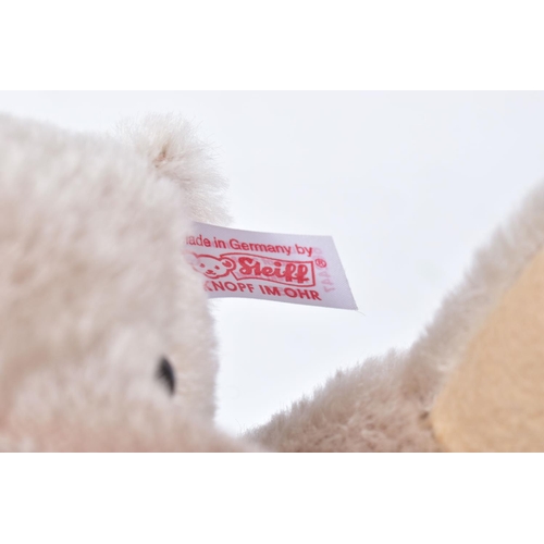 9 - AN UNBOXED STEIFF LIMITED EDITION PERFEKT BEAR, No.662447, champagne plush body, limited edition No.... 