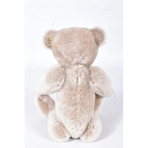 9 - AN UNBOXED STEIFF LIMITED EDITION PERFEKT BEAR, No.662447, champagne plush body, limited edition No.... 