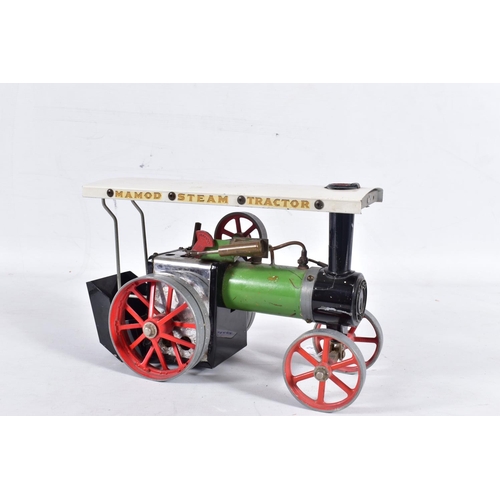 92 - AN UNBOXED MAMOD LIVE STEAM TRACTION ENGINE, No.TE1, not tested, playworn condition, paint loss and ... 