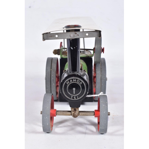 92 - AN UNBOXED MAMOD LIVE STEAM TRACTION ENGINE, No.TE1, not tested, playworn condition, paint loss and ... 