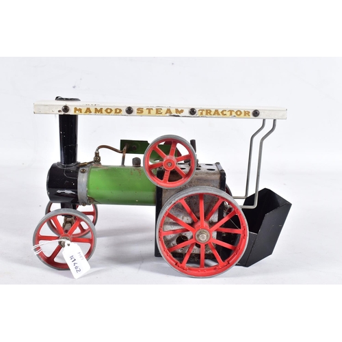 92 - AN UNBOXED MAMOD LIVE STEAM TRACTION ENGINE, No.TE1, not tested, playworn condition, paint loss and ... 