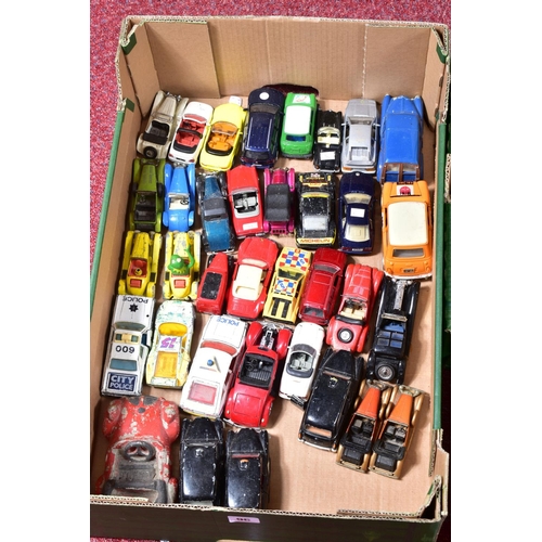 96 - A QUANTITY OF UNBOXED AND ASSORTED PLAYWORN DIECAST VEHICLES, majority are assorted car and van mode... 