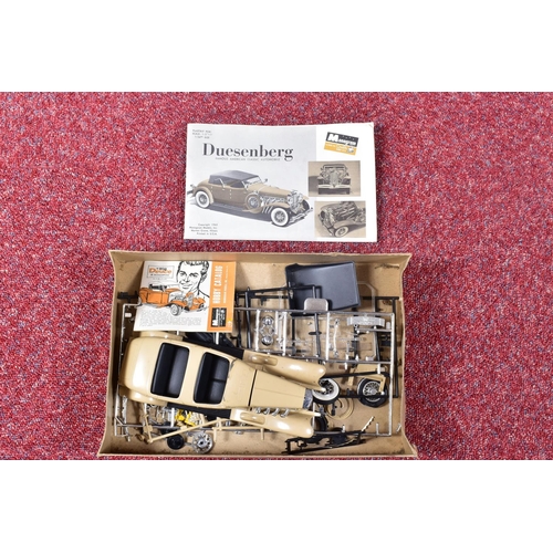 97 - A BOXED PART CONSTRUCTED AIRFIX 1930 BENTLEY 4.5 LITRE SUPERCHARCHED RACING CAR PLASTIC CONSTRUCTION... 