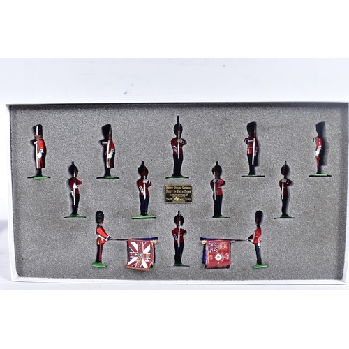 115 - A BRITAINS SCOTS GUARDS BAND OF THE PIPES AND DRUMS 1899 FIGURE SET, No.0214, Limited Edition Exclus... 