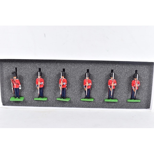 118 - A QUANTITY OF ASSORTED BRITAINS SCOTS GUARDS FIGURE SETS, from the Collectors Club Centenary Series ... 