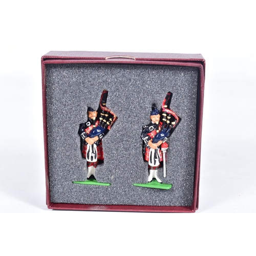 119 - SEVEN BRITAINS SCOTS GUARDS PIPERS FIGURE SETS, No.40210, all appear complete and in good condition,... 