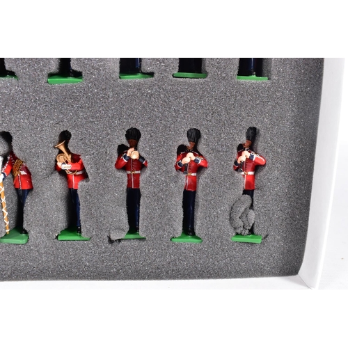 129 - A BRITAINS LIMITED EDITION COLLECTION GRENADIER GUARDS BAND SET, No.43058, Modelzone Exclusive set c... 