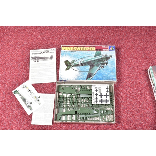 173 - A QUANTITY OF BOXED UNBUILT ASSORTED MILITARY PLASTIC CONSTRUCTION KITS, mixture of Airfix, Tamiya, ... 