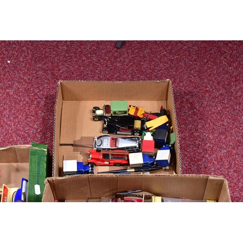 181 - A QUANTITY OF BOXED AND UNBOXED ASSORTED DIECAST VEHICLES, boxed items include Lledo Days Gone, incl... 