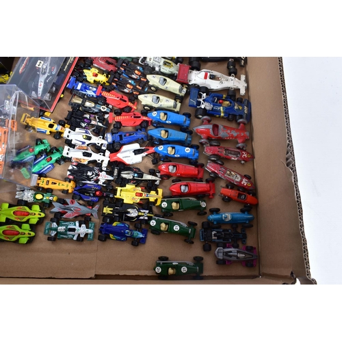 182 - A COLLECTION OF BOXED, UNBOXED AND ASSORTED DIECAST FORMULA ONE AND OTHER RACING CAR MODELS, to incl... 