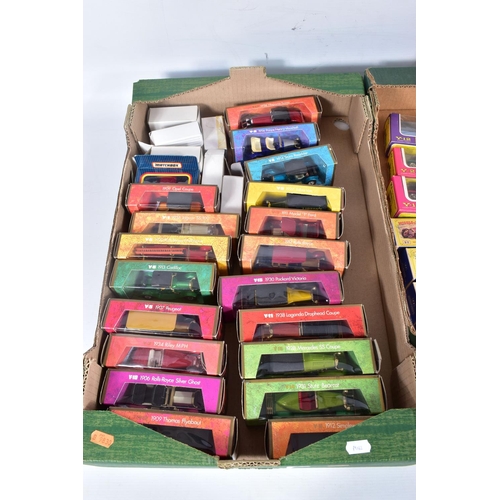 189 - A QUANTITY OF BOXED MATCHBOX MODELS OF YESTERYEAR, mixture of early through to 1970's issues, all ap... 