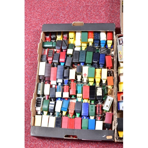 192 - A QUANTITY OF BOXED AND UNBOXED MATCHBOX MODELS OF YESTERYEAR AND LLEDO DAYS GONE MODELS, with a sma... 