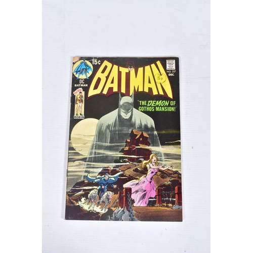 197 - BATMAN VOLUME 1 NUMBER 227, Batman comic with the iconic Neal Adams front cover based off Detective ... 