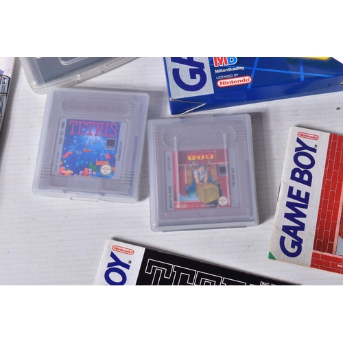 216 - A GAMEBOY AND QUANTITY OF GAMEBOY GAMES, games include Tetris, Boxle, Boxle II (boxed), Super Scrabb... 