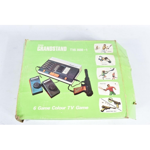 220 - ADMAN GRANDSTAND TVG 3600-1 BOXED & ATARI 1040 SOFTWARE, Adman Grandstand includes a controller, gun... 