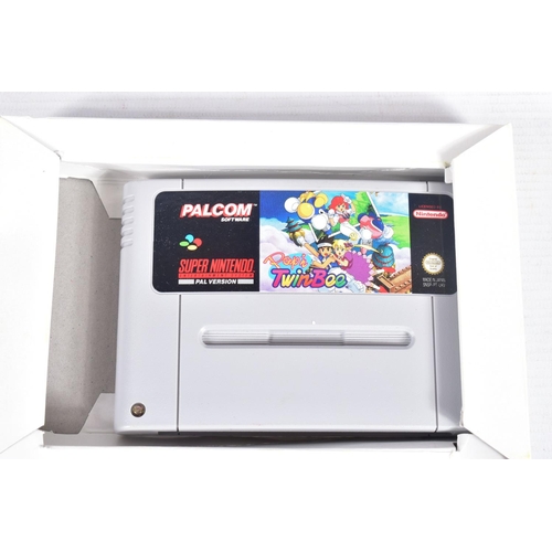 222 - POP'N TWINBEE SNES GAME BOXED, game is in its original box with its manual, condition report: box sh... 