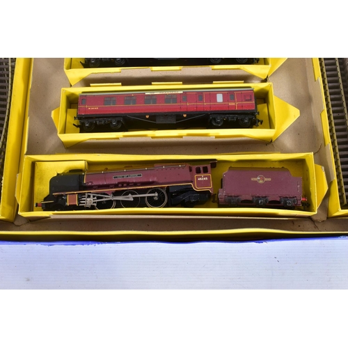 247 - A BOXED HORNBY DUBLO 'DUCHESS CLASS LOCOMOTIVE 'City of London' No.46245, B.R. maroon livery (2226),... 