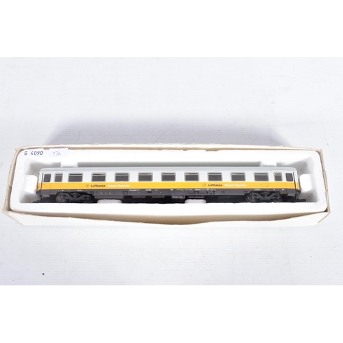 251 - A BOXED LIMA GOLDEN SERIES HO GAUGE LUFTHANSA AIRPORT EXPRESS FOUR CAR SET, No.149748GP, with a boxe... 