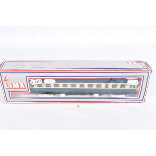 254 - A BOXED FLEISCHMANN HO GAUGE D.B. CLASS 614 TWO CAR DIESEL RAILCAR SET, No.4434, with a boxed centre... 