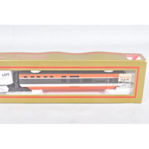 260 - A BOXED LIMA GOLDEN SERIES HO GAUGE S.N.C.F. TGV FOUR CAR SET, No.149711GP, with three boxed additio... 