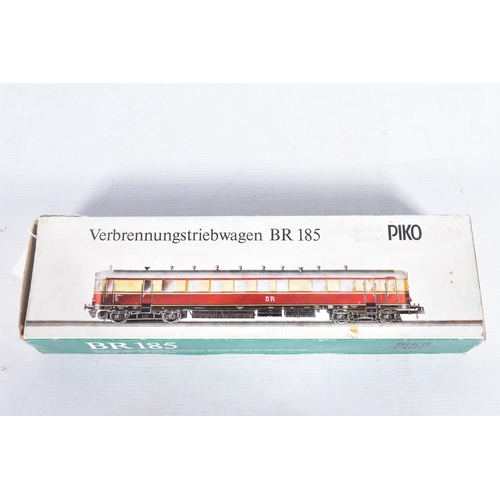 271 - A BOXED PIKO HO GAUGE D.R. CLASS VT 137 AND VT 145 RAILBUS SET, No.BR185 & BR195 (32/010), with a fu... 