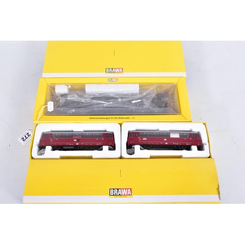 272 - A BOXED BRAWA HO GAUGE PAIR OF D.R. CLASS VT 209 DIESEL RAILCARS, No.44122, with a boxed Brawa D.R.G... 