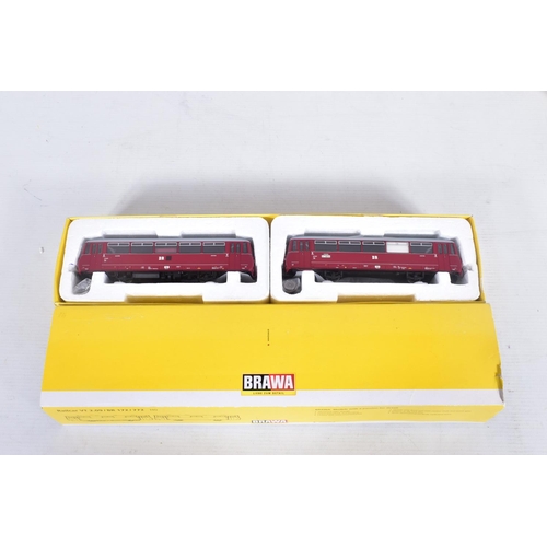 272 - A BOXED BRAWA HO GAUGE PAIR OF D.R. CLASS VT 209 DIESEL RAILCARS, No.44122, with a boxed Brawa D.R.G... 