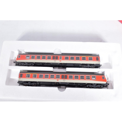 274 - A BOXED FLEISCHMANN HO GAUGE D.B. CLASS 614 TWO CAR DIESEL RAILCAR SET, No.4430, with one boxed and ... 