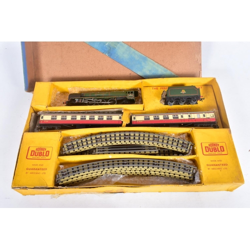 278 - A BOXED HORNBY DUBLO DUCHESS OF MONTROSE PASSENGER TRAIN SET, No.EDP12, comprising Duchess class loc... 