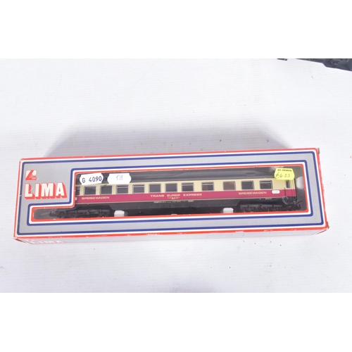 279 - A BOXED LIMA GOLDEN SERIES HO GAUGE D.B. T.E.E. INTERCITY ZUG SET, No.109728 G, comprising Class 103... 