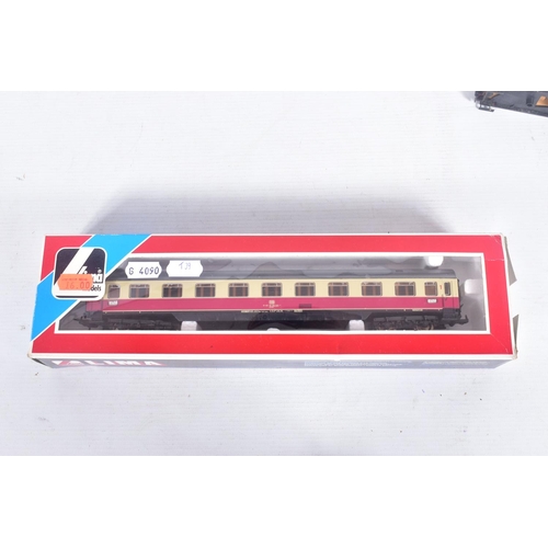 279 - A BOXED LIMA GOLDEN SERIES HO GAUGE D.B. T.E.E. INTERCITY ZUG SET, No.109728 G, comprising Class 103... 