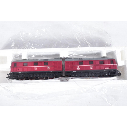 283 - TWO BOXED LIMA HO GAUGE D.B. CLASS V188/288 HEAVY DIESEL LOCOMOTIVES, No.208114L and LG, both EX in ... 