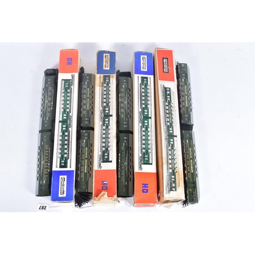 287 - FOUR BOXED SCHICHT HO GAUGE D.R. DOUBLE DECK ARTICULATED PASSENGER COACHES, No.426/879 (End Sections... 