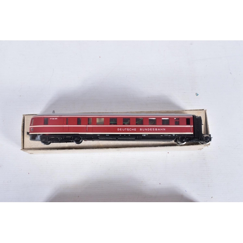 288 - A BOXED PIKO HO GAUGE D.B. CLASS VT 04 TWO CAR HIGH SPEED ARTICULATED RAILBUS SET, No.SVT137, both E... 