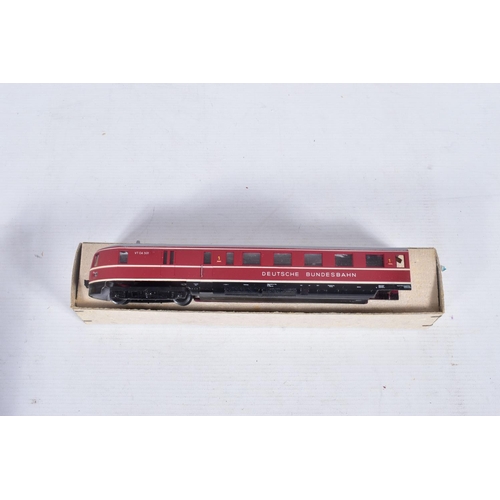 288 - A BOXED PIKO HO GAUGE D.B. CLASS VT 04 TWO CAR HIGH SPEED ARTICULATED RAILBUS SET, No.SVT137, both E... 