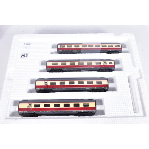 292 - A BOXED ROCO HO GAUGE D.B. BR 601 FOUR CAR DIESEL SET, No.43012, with the four carriage expansion se... 