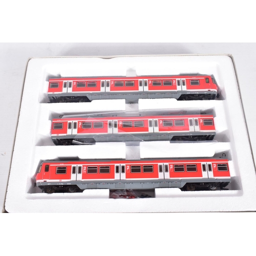 293 - A BOXED ROCO HO GAUGE D.B. CLASS 420 THREE CAR E.M.U. SET, No.63007, with part used decal sheet and ... 