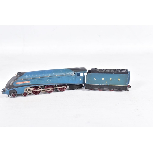 294 - AN UNBOXED WRENN RAILWAYS OO GAUGE DUCHESS CLASS LOCOMOTIVE AND TENDER, 'City of Birmingham' No.4623... 