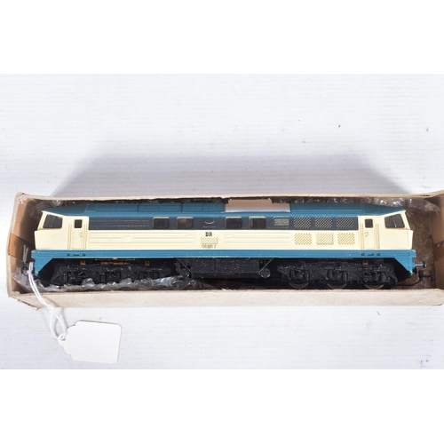 297 - FIVE BOXED HO GAUGE LOCOMOTIVES, Rivarossi F.S. Class 428 (1444), missing cab step from one end, Jou... 