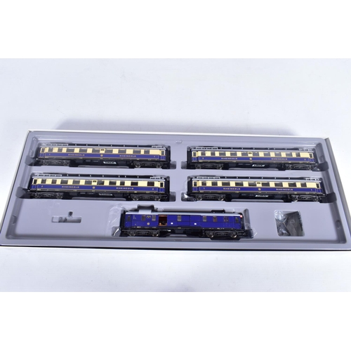 311 - A BOXED TRIX HO GAUGE D.R.G. 'RHEINGOLD' FIVE COACH SET, No21214, with unopened accessory pack, EX i... 