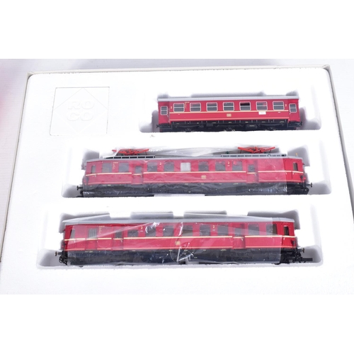 312 - A BOXED ROCO HO GAUGE D.B. CLASS ET 85 THREE CAR  E.M.U. SET, No.43065, all EX with unused accessory... 