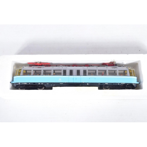 314 - TWO BOXED ROCO HO GAUGE D.B. GLASS TRAIN ELECTRIC RAILCARS, Class ET 91 No.43525 and Class 491 No.43... 