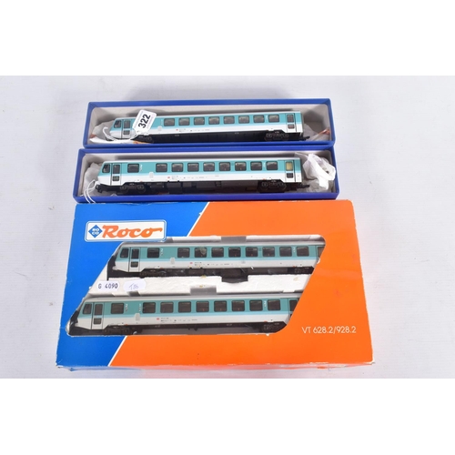 322 - A BOXED ROCO HO GAUGE D.B. CLASS VT 628/928 TWO CAR RAILCAR SET, No.43022, with two similar individu... 