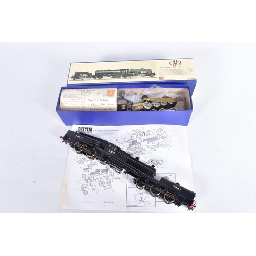 345 - A BOXED PART CONSTRUCTED DJH OO GAUGE WHITEMETAL KIT OF AN L.N.E.R. GARRATT 2-8-0 + 0-8-2 LOCOMOTIVE... 