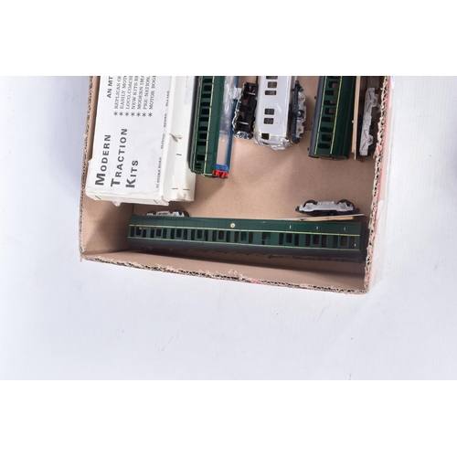 347 - A BOXED MODERN TRACTION KITS OO GAUGE WHITEMETAL KIT OF A B.R. CLASS 304/1 FOUR CAR E.M.U. SET, No.M... 