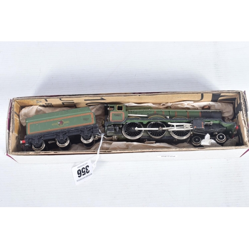 356 - A BOXED HORNBY DUBLO CASTLE CLASS LOCOMOTIVE, 'Cardiff Castle' No.4075, B.R. lined green livery (222... 